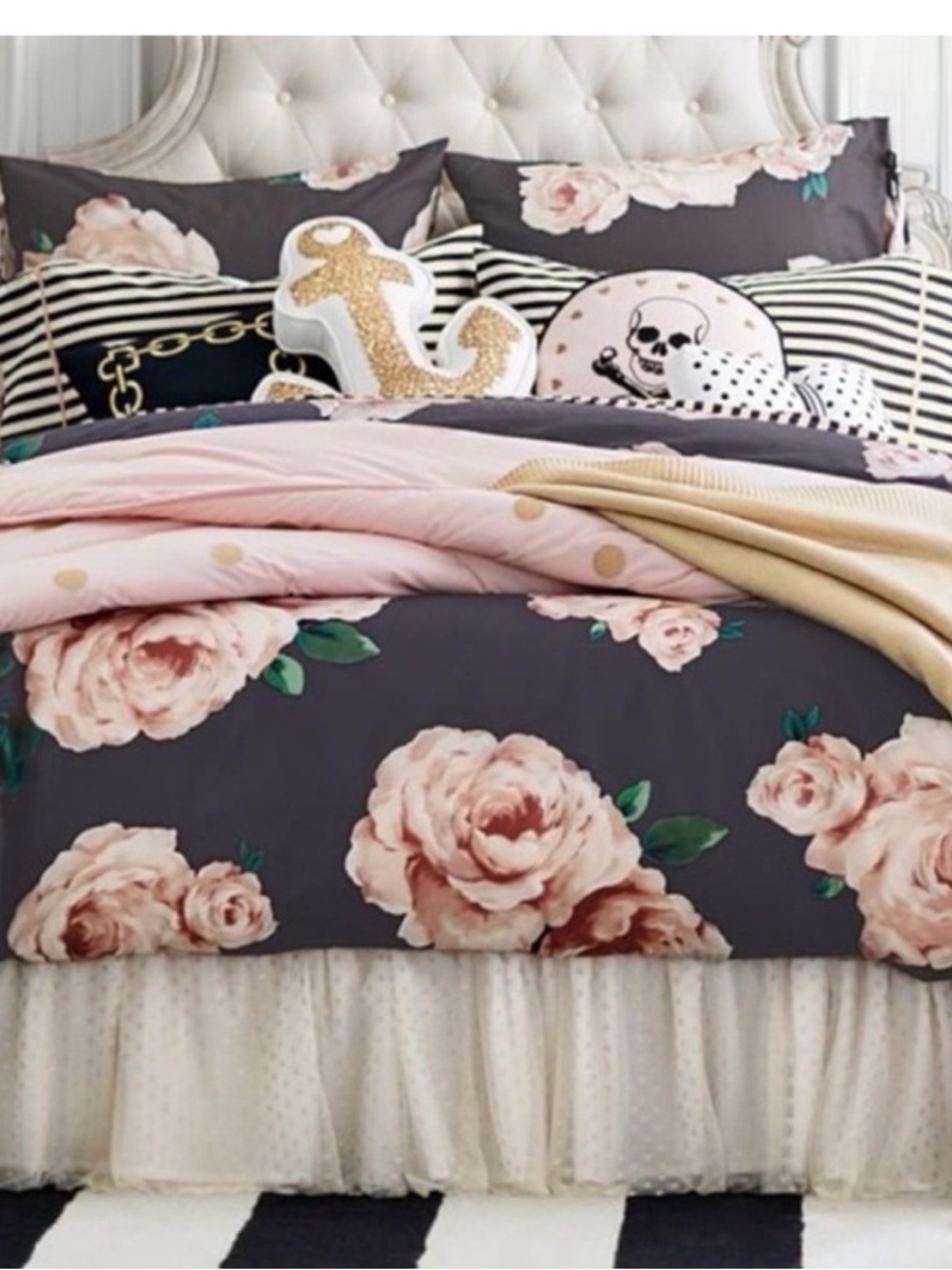 Pottery Barn Emily& Merritt Bed of Roses Duvet & Shams
